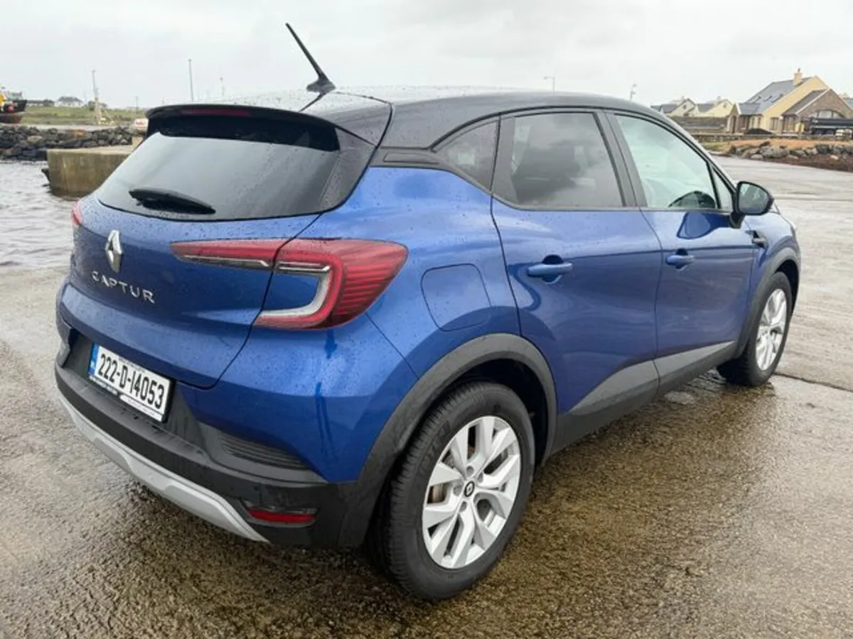 Renault Captur Iconic Edition Naeb TCE 90 MAN - Image 3