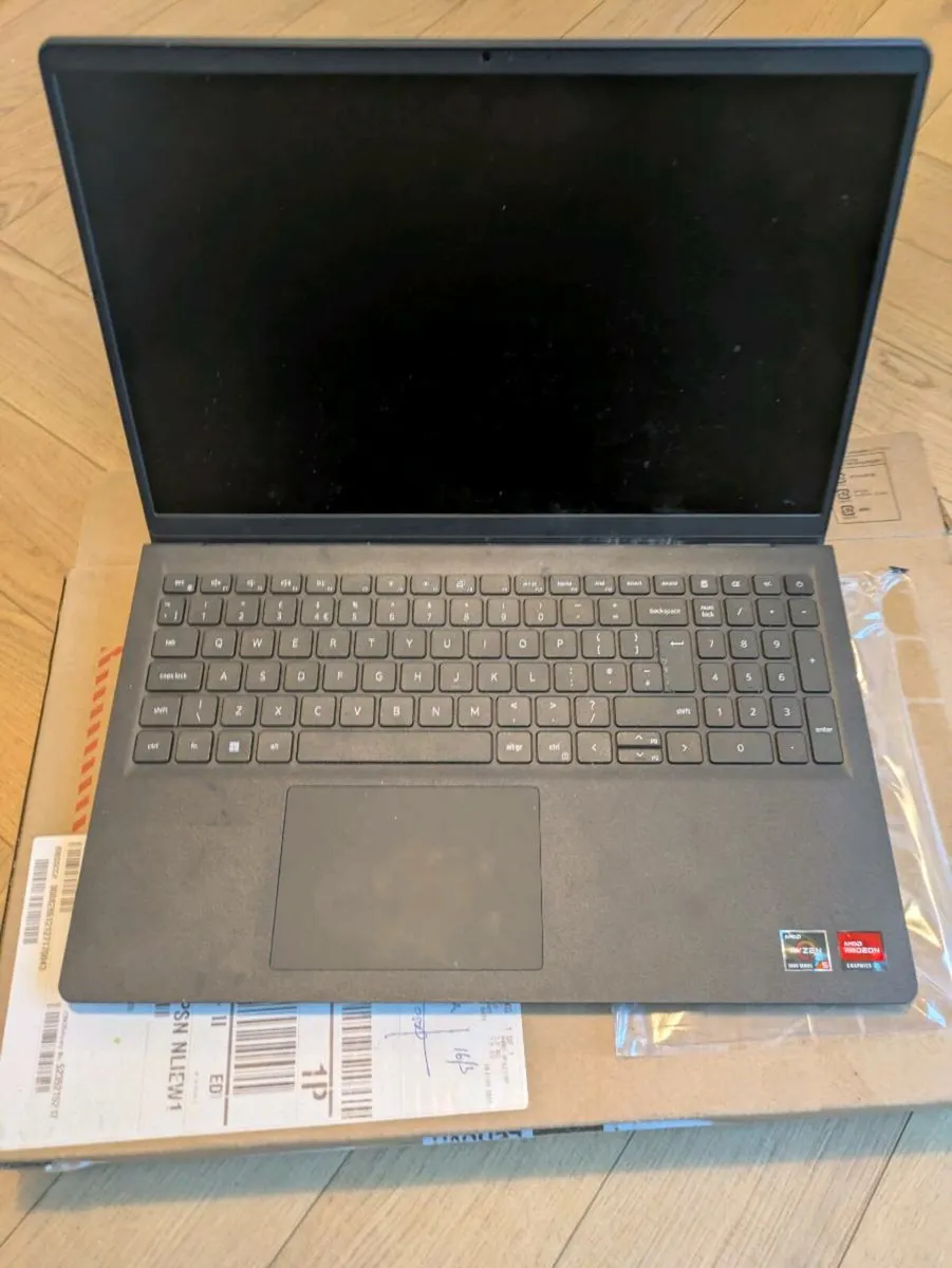 Dell Inspiron 15 - Image 1