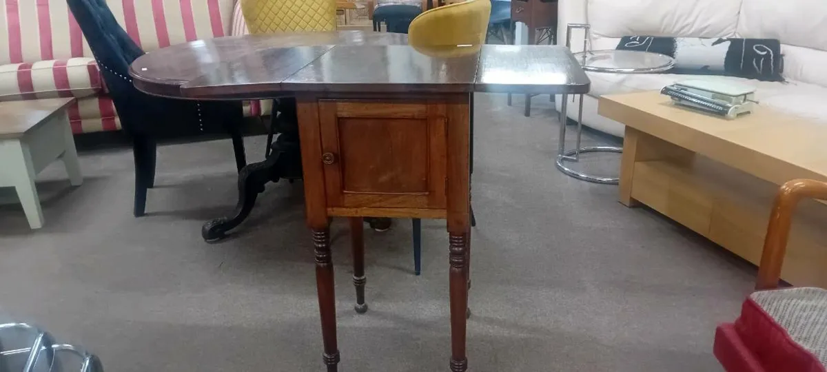 Antique Mahogany Drop Leaf Bedside Pot - Image 2