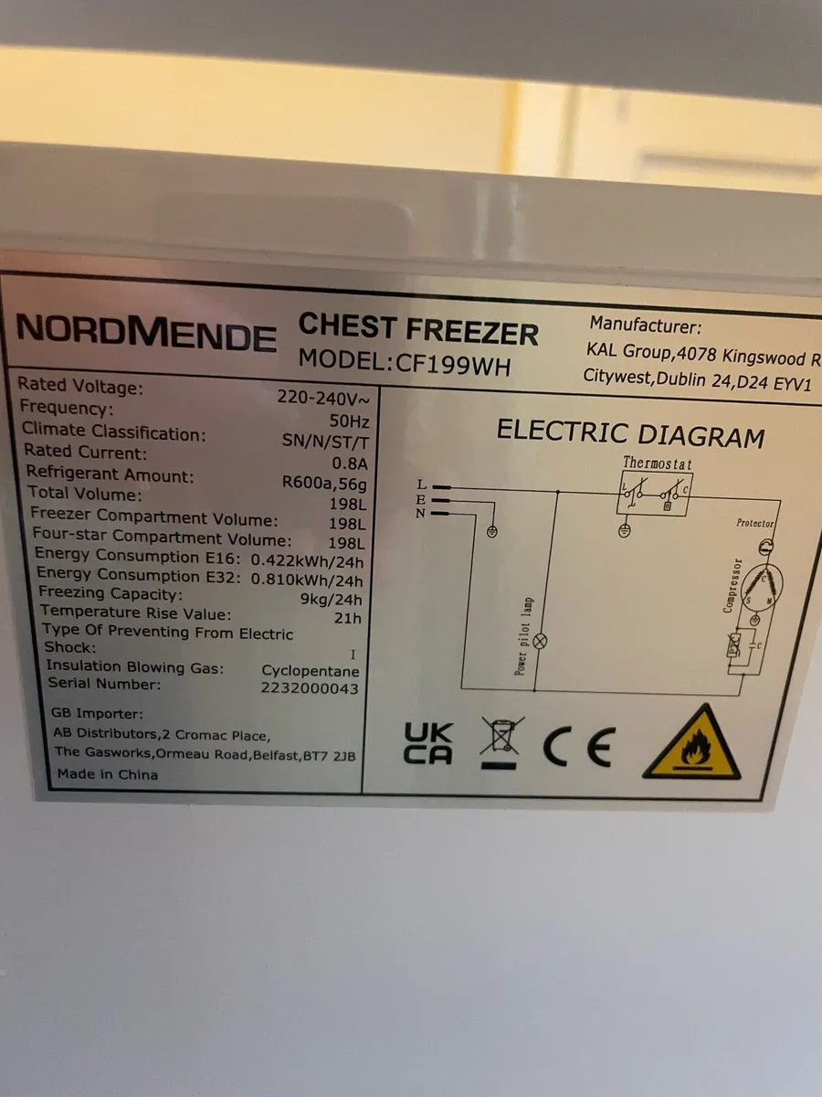 Chest Freezer NordMende 198L - Image 4