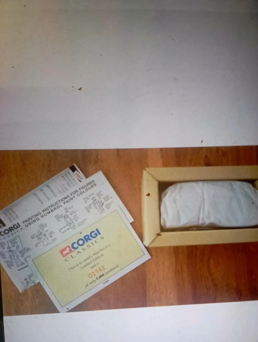 CORGI  CLASSIC MORRIS J VAN SOUTDOWN DIE-CAST - Image 4