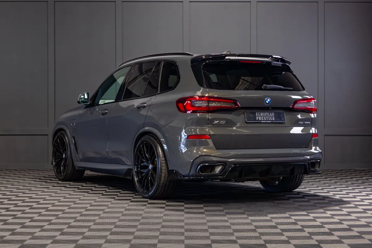 222 BMW X5 X-Drive 45e M-Sport - Image 4