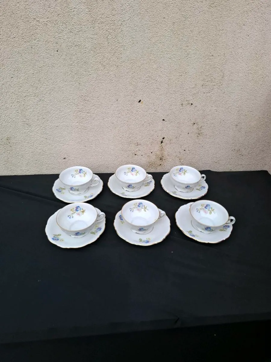 6 blue floral vintage tea cups postage possible - Image 2