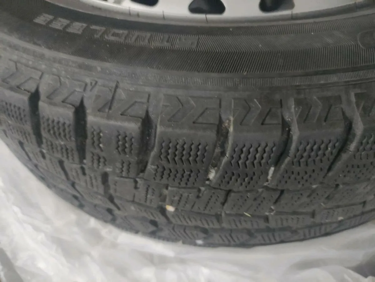 4 Nearly brand new tyres - Image 2