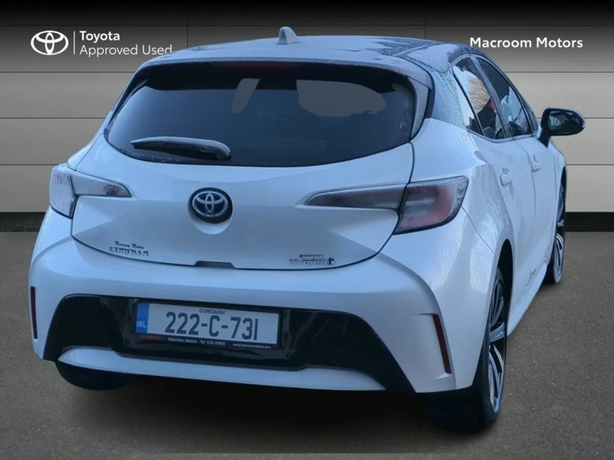 Toyota Corolla LUNA SPORT HB 4DR AUTO HYBRID - Image 2