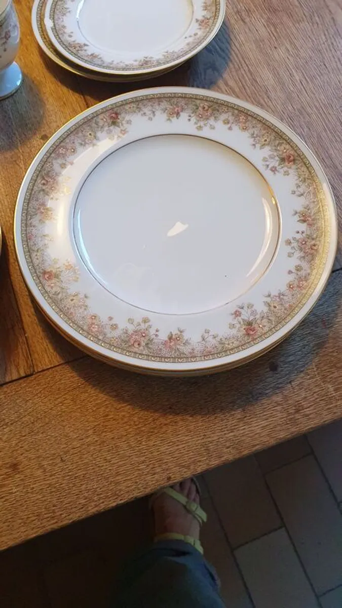 48 piece Noritake Teaset - Image 4