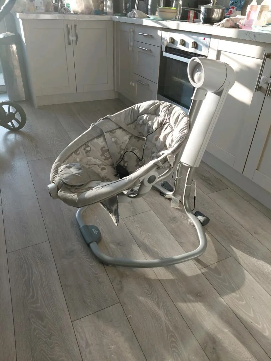 2 jole swinging chairs - Image 1