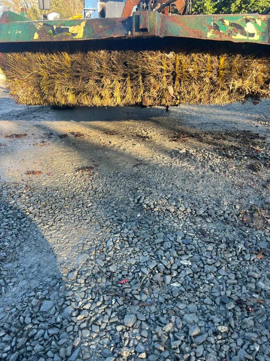 NC road sweeper - Image 4