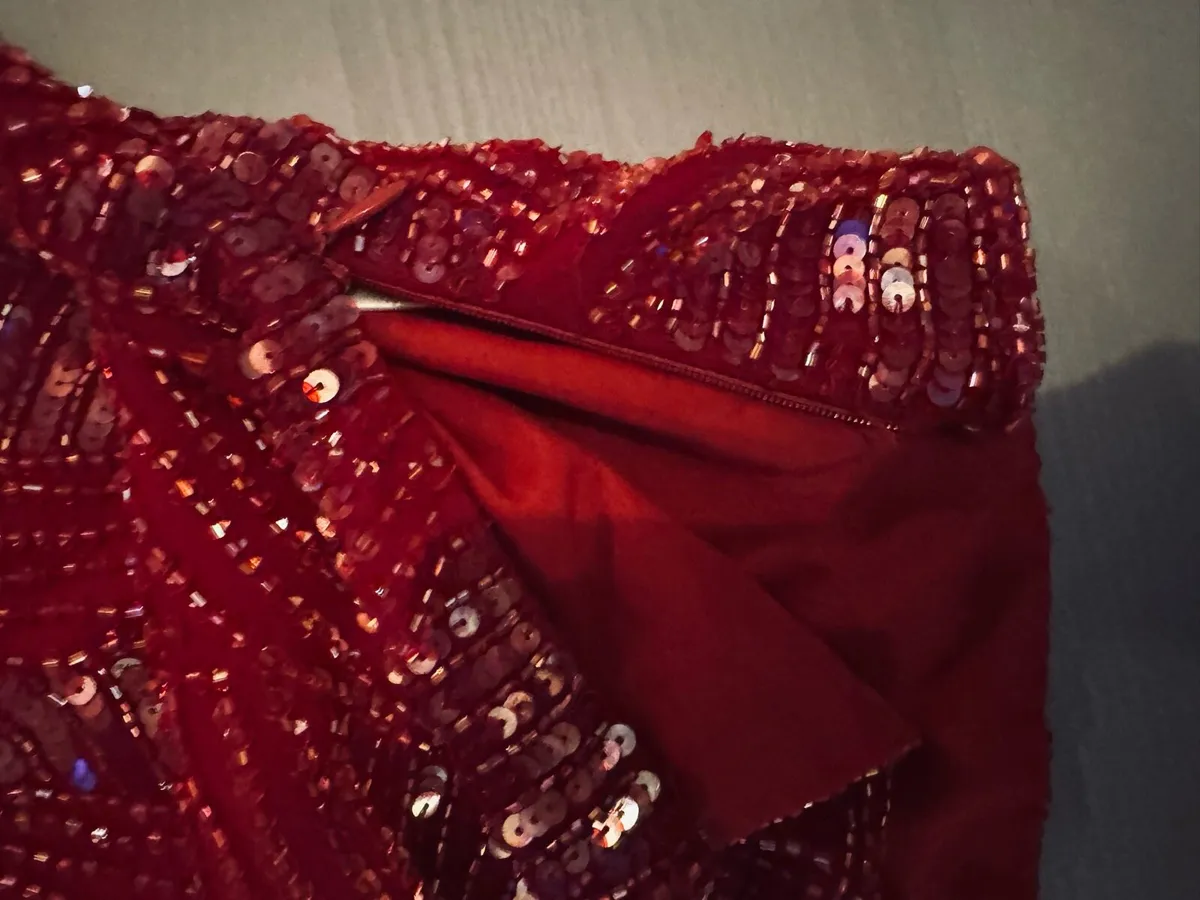 Woman’s sequence top - Image 4