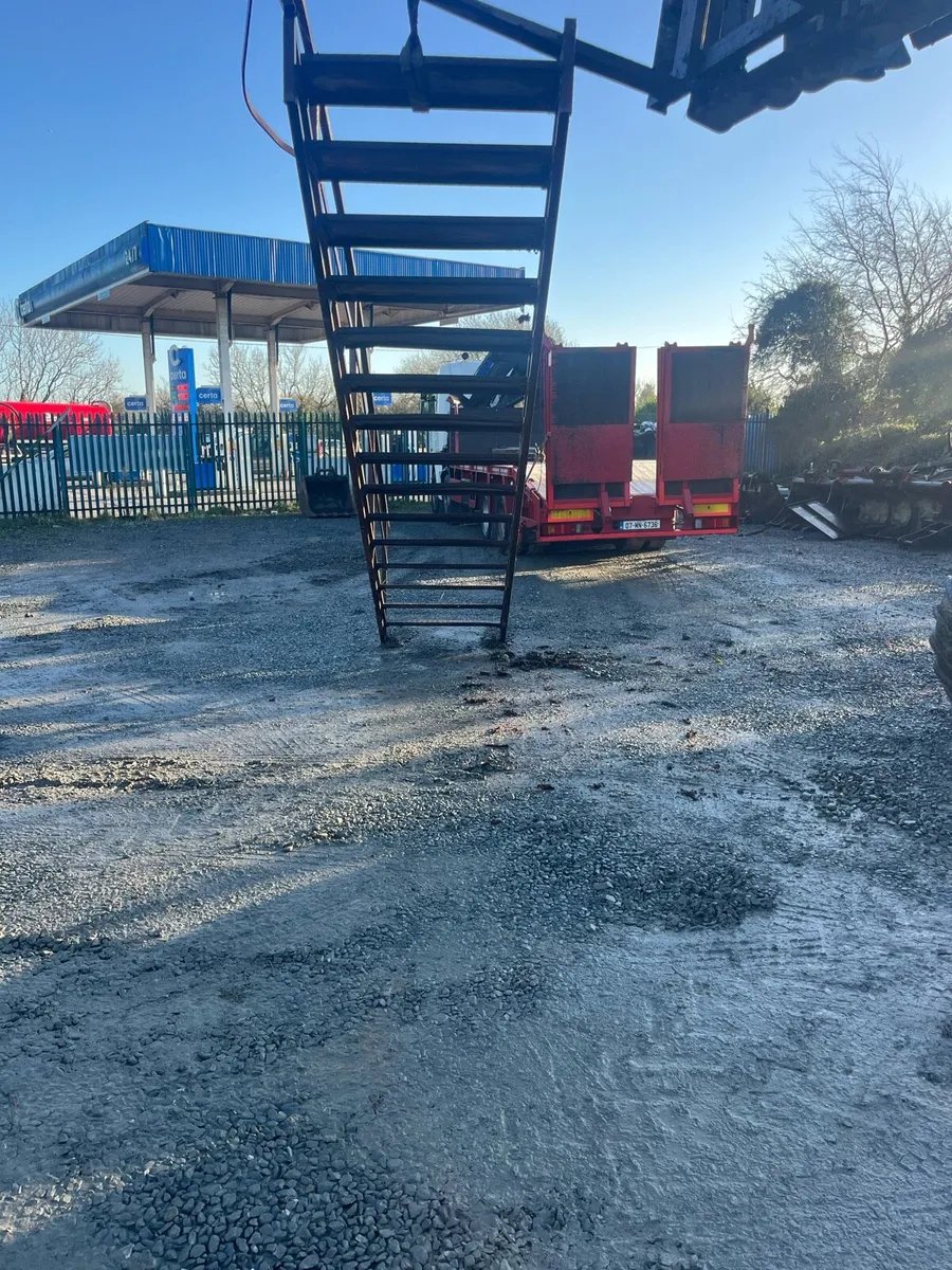 Steel stairs - Image 4