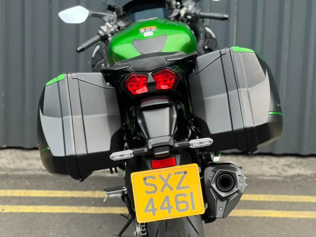 Kawasaki Ninja H2-SX Touring - Image 4