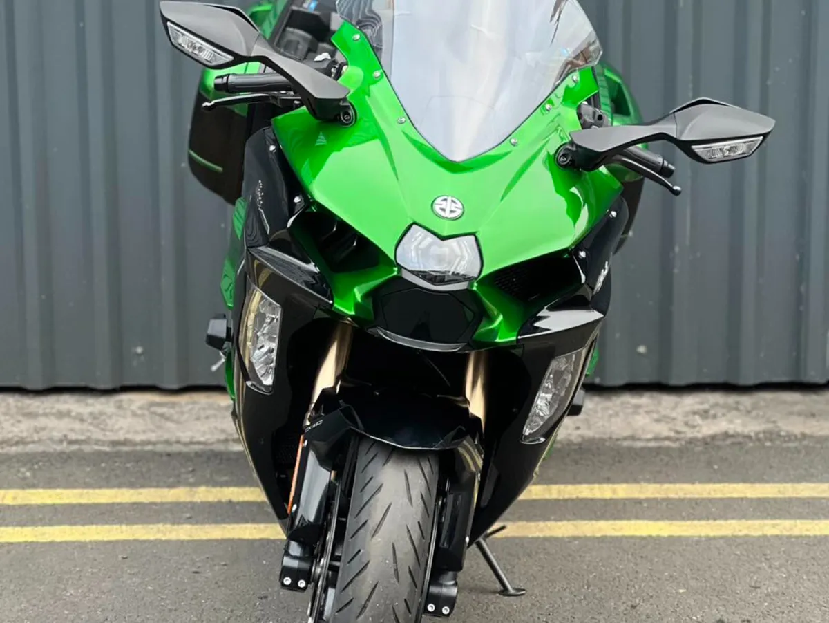 Kawasaki Ninja H2-SX Touring - Image 2