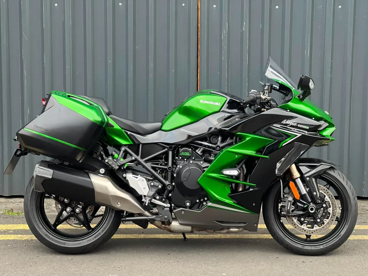 Kawasaki Ninja H2-SX Touring - Image 1