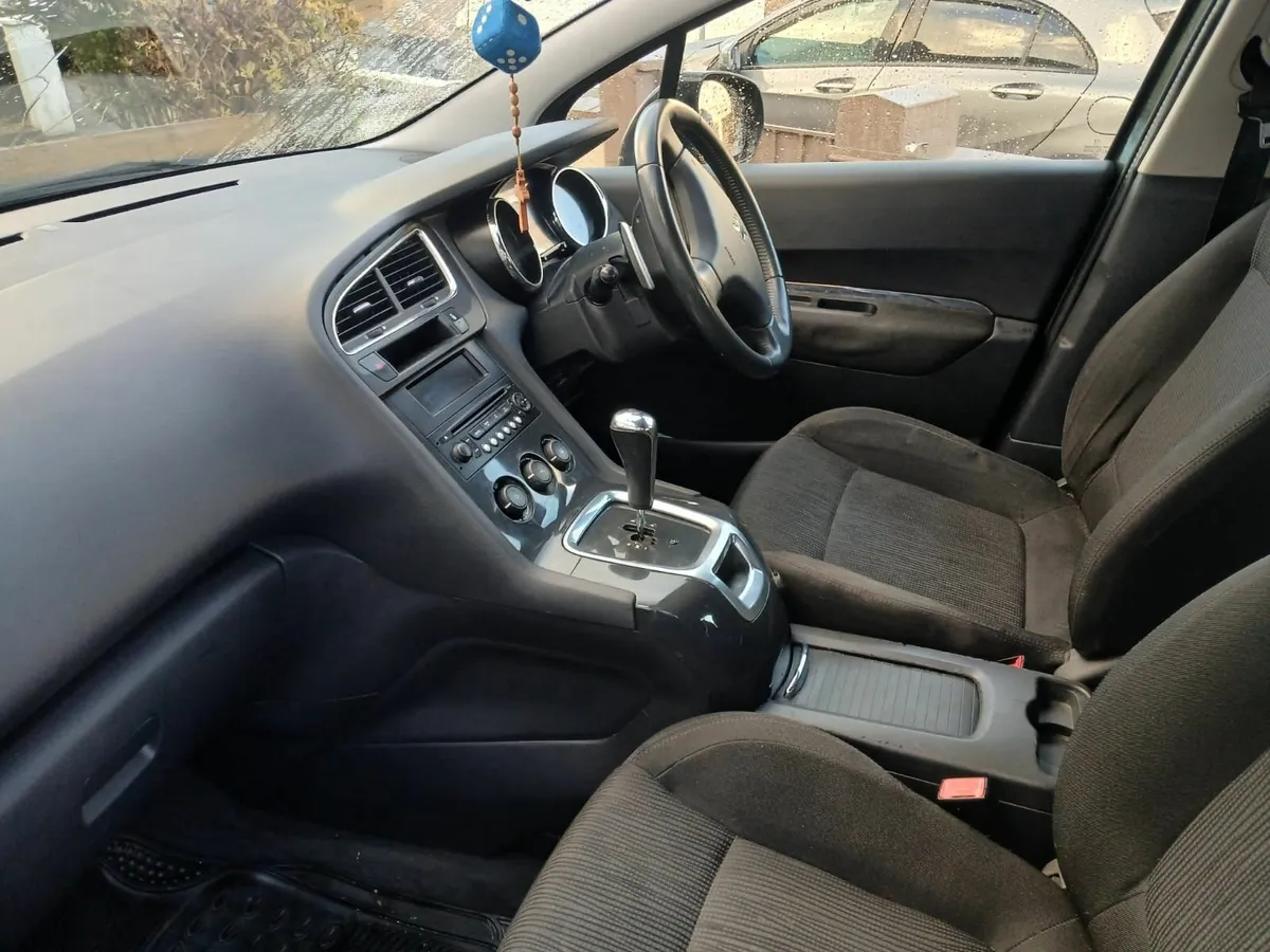 Peugeot 5008 Automatic 2010 1.6 Diesel - Image 4