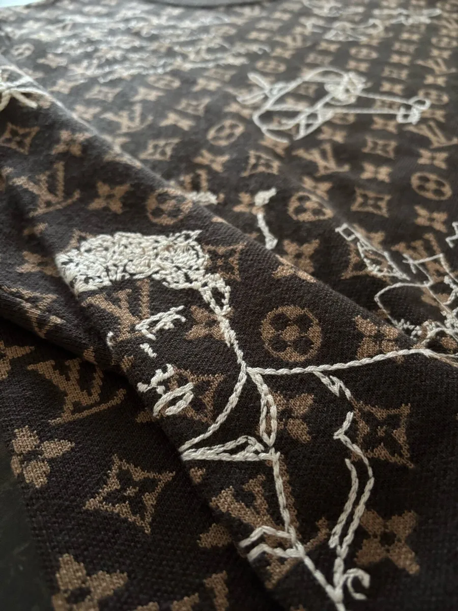 Louis Vuitton Monogram Jumper boxed with Receipt - Image 4