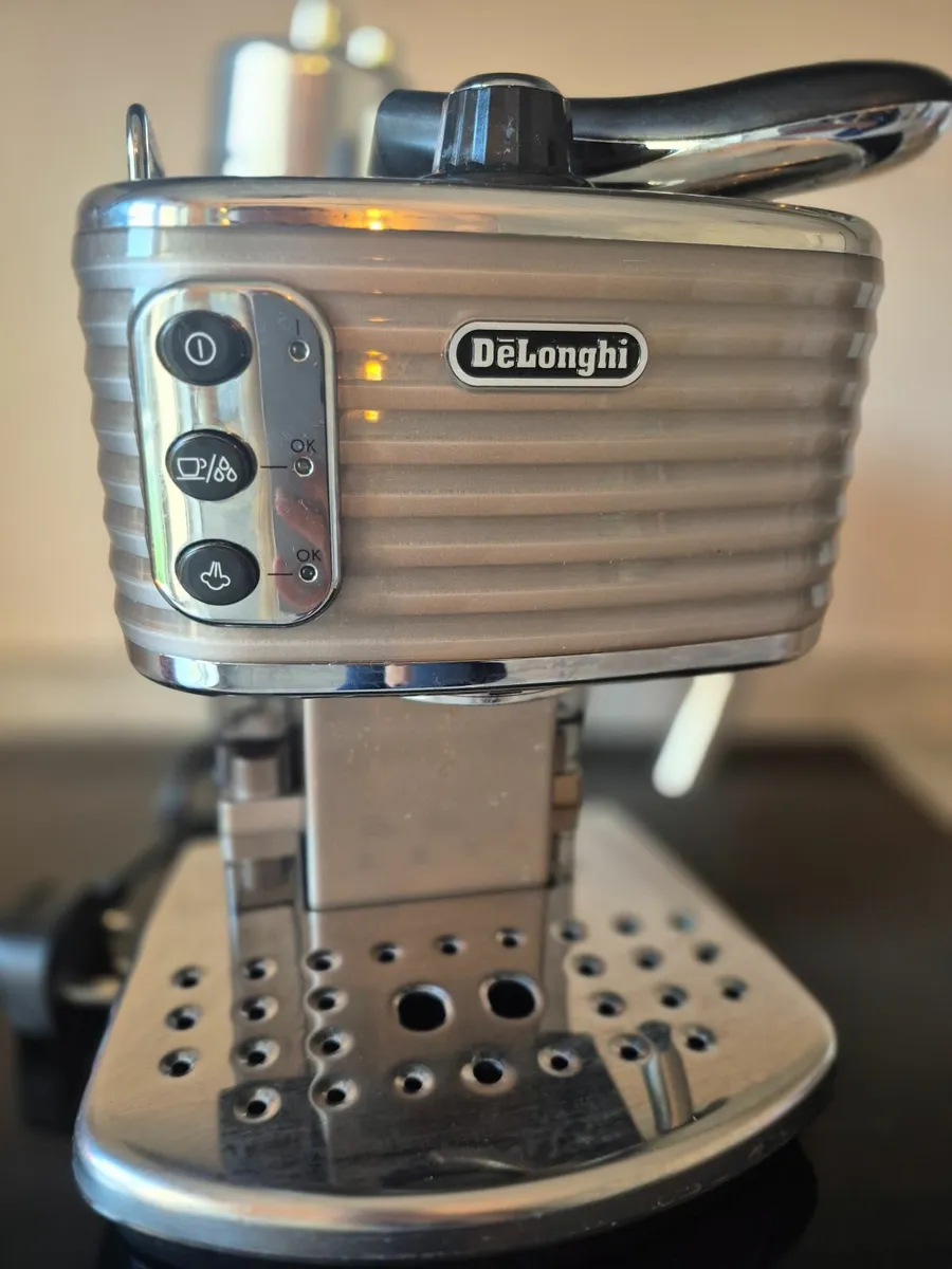 Coffee Machine - Image 3