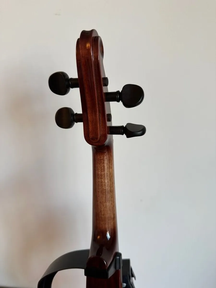 Yamaha SV-110 electric/silent violin - Image 4