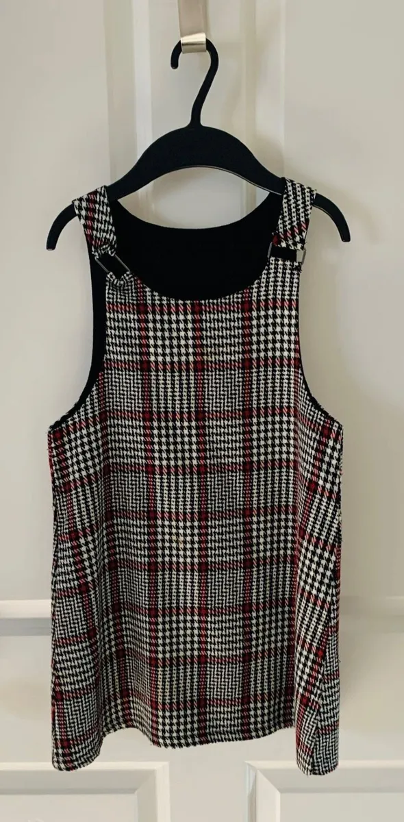Girls Christmas Check Pinafore Dress: 9yrs
