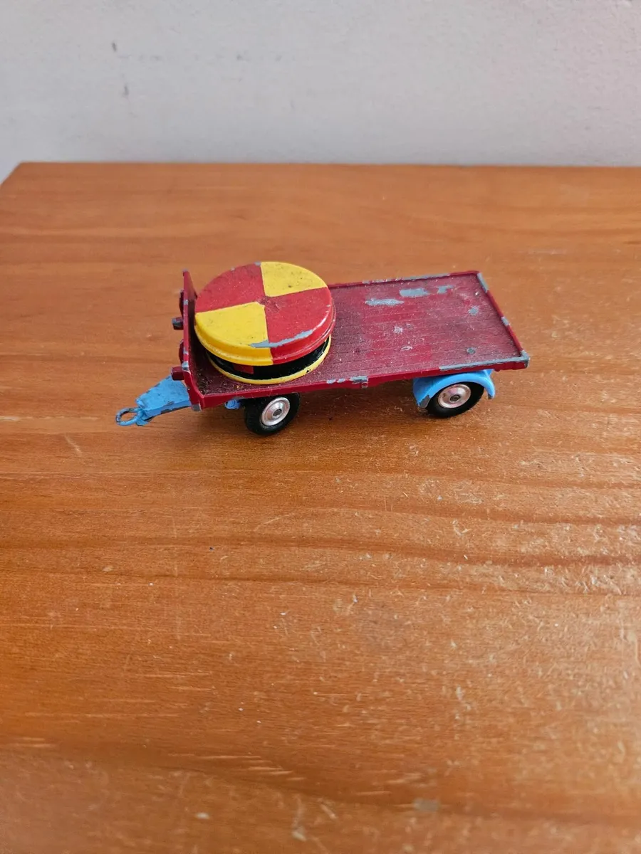 Corgi Chipperfields Circus Trailer 1.50