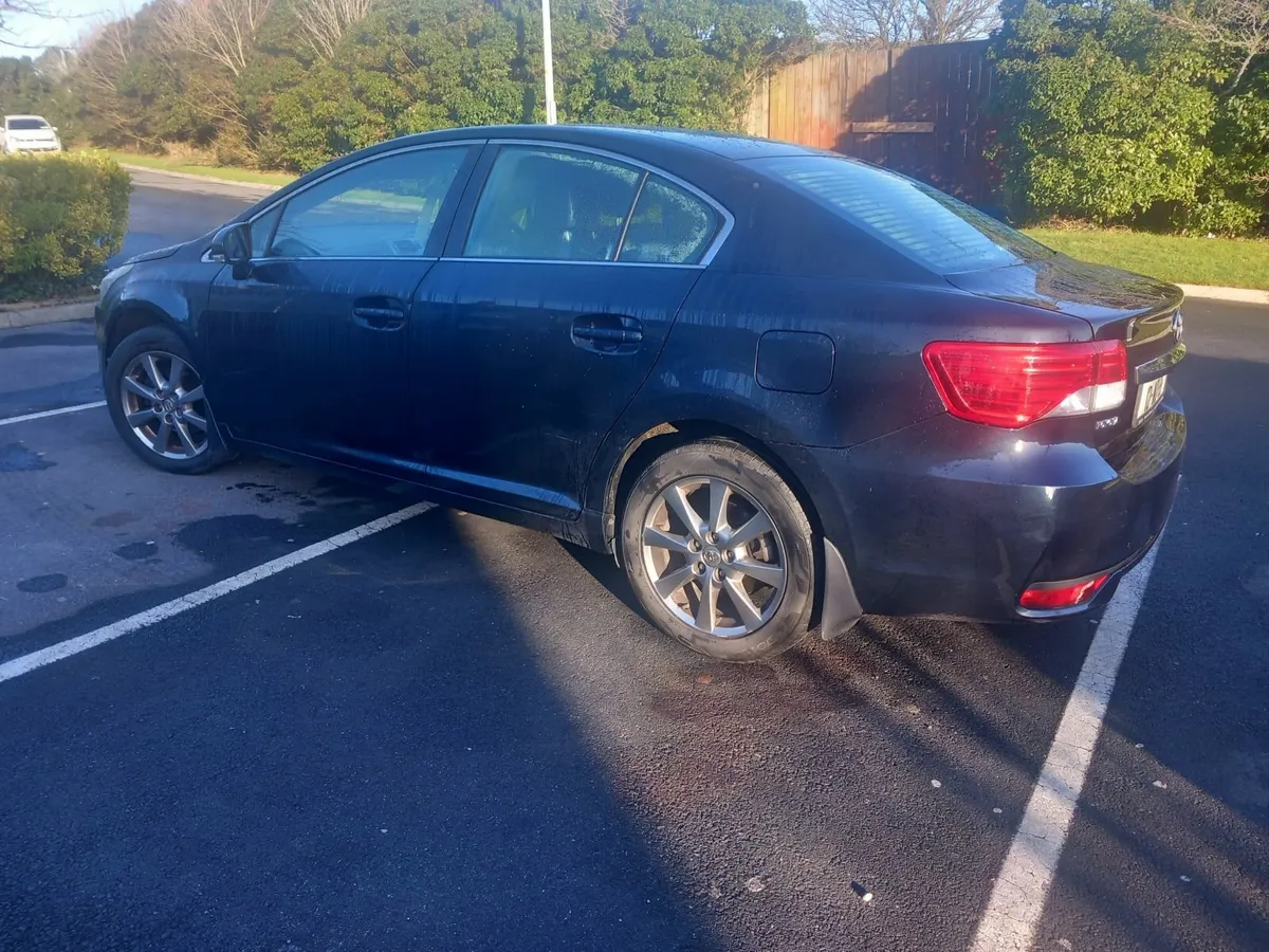 12 TOYOTA AVENSIS 2LT D4D €2950 - Image 2
