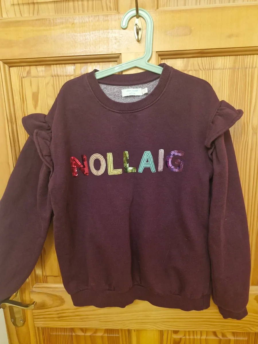 Christmas jumpers - Image 2