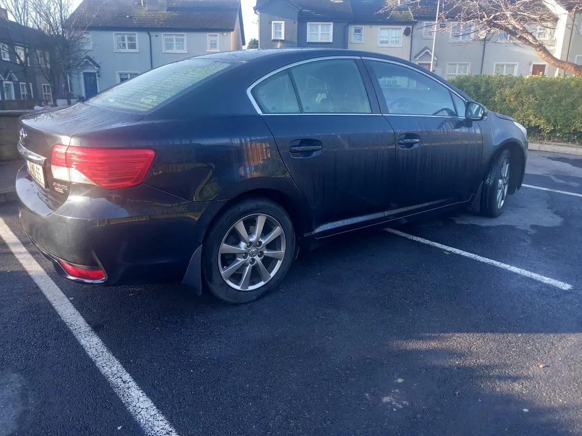 12 TOYOTA AVENSIS 2LT D4D €2950 - Image 1