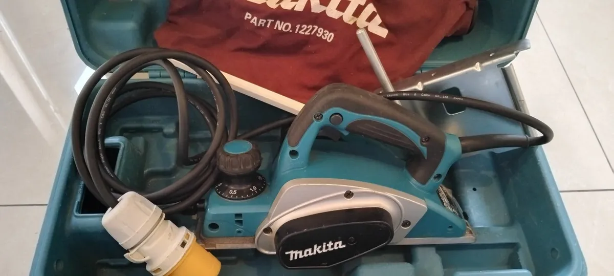 Makita KP0800 Wood Planer 110v - Image 1