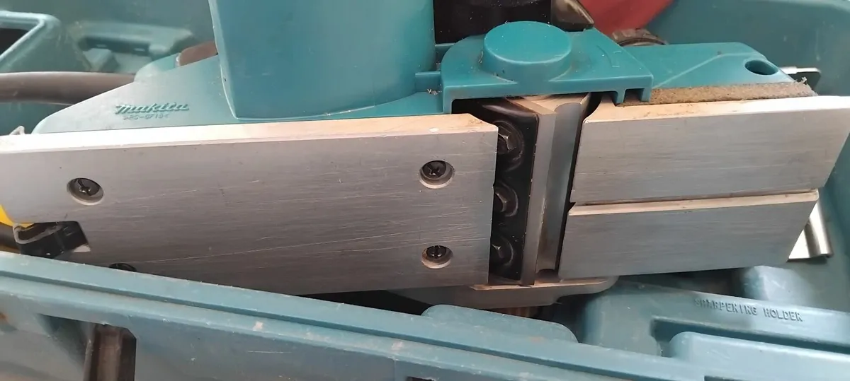 Makita KP0800 Wood Planer 110v - Image 4
