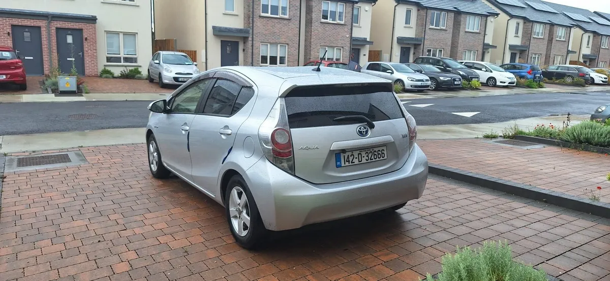 Toyota Aqua 2014 - Image 2