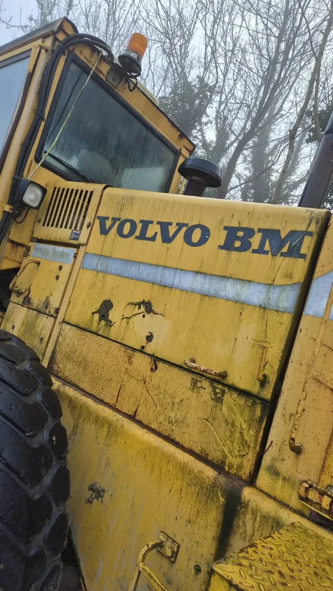 Volvo L90 Loading Shovel - Image 4