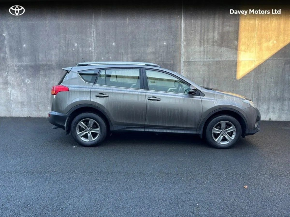 Toyota RAV4 RAV4 2.0D4D LUNA 2WD - Image 3