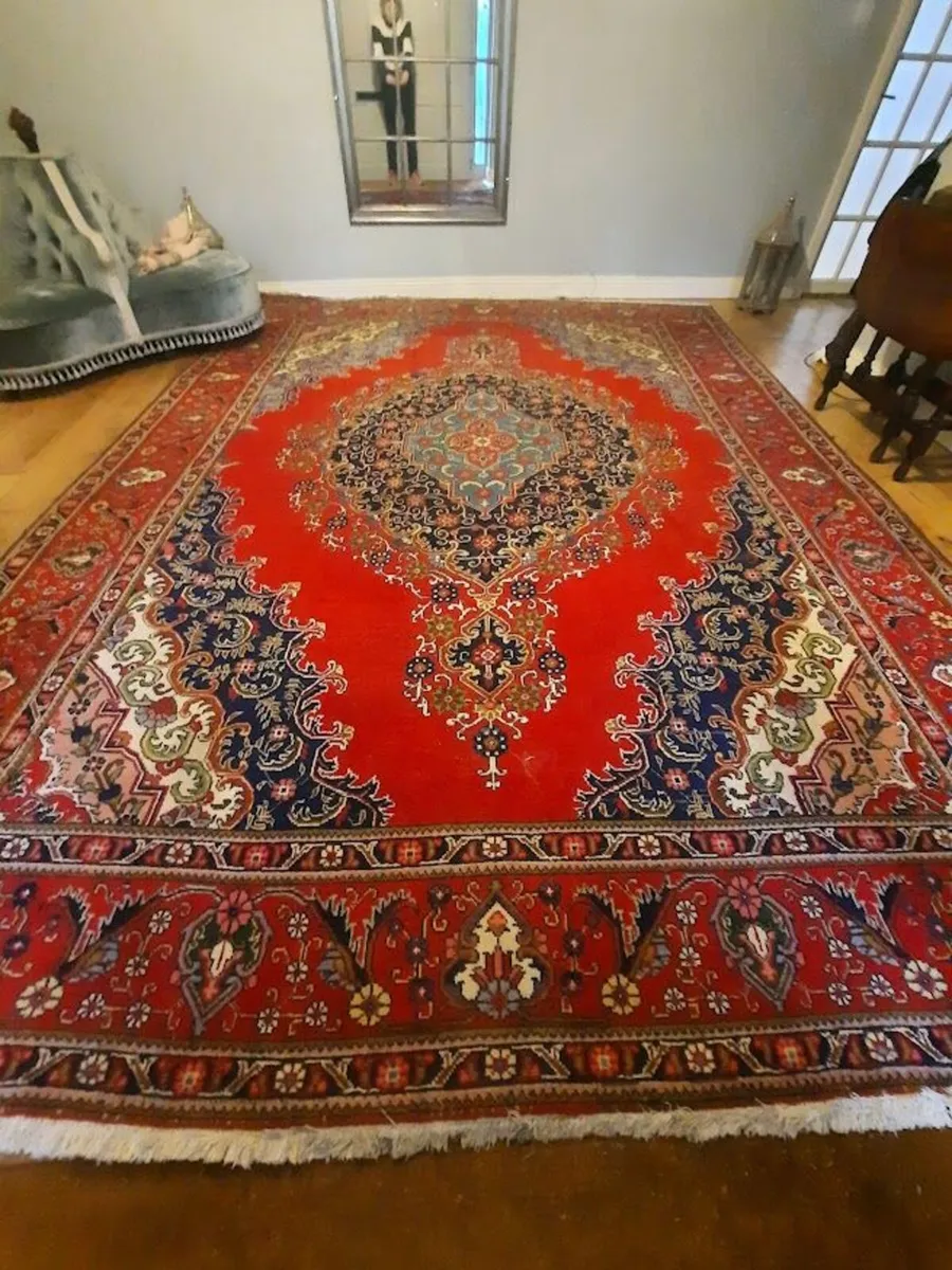 Large Ground Carpet - Image 1