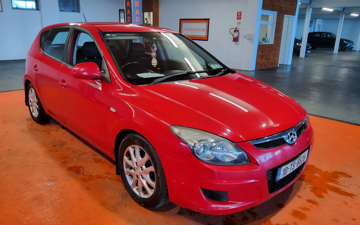 Hyundai i30 2010 - Image 1