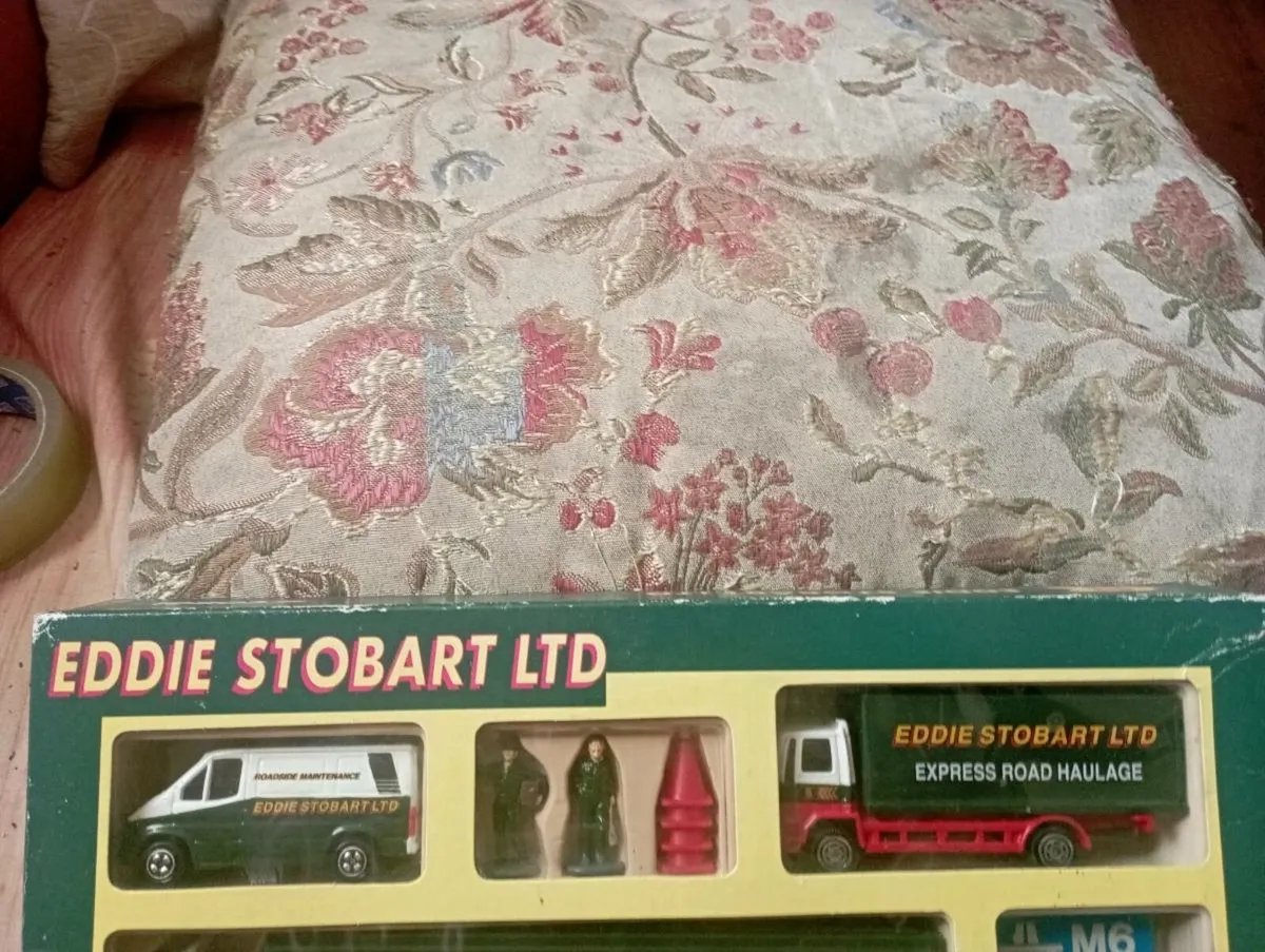 CLASSIC CORGI EDDIE STOBART VOLVO & FORD DIE-CAST - Image 4