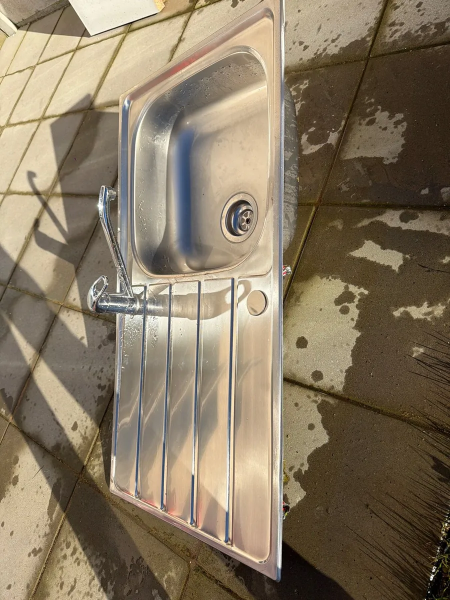 Kitchen sink - Image 2