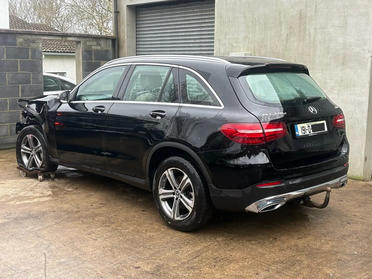 191 MERCEDES GLC D220 - Image 2