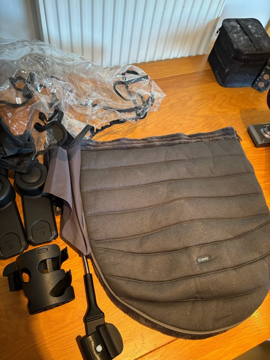 Icandy double peach 7 buggy/pram - Image 4