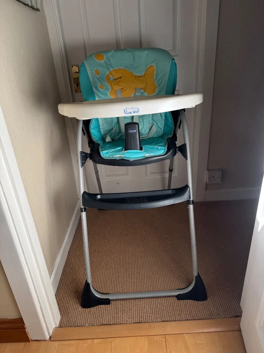 Child’s Chicco  Highchair - Image 4