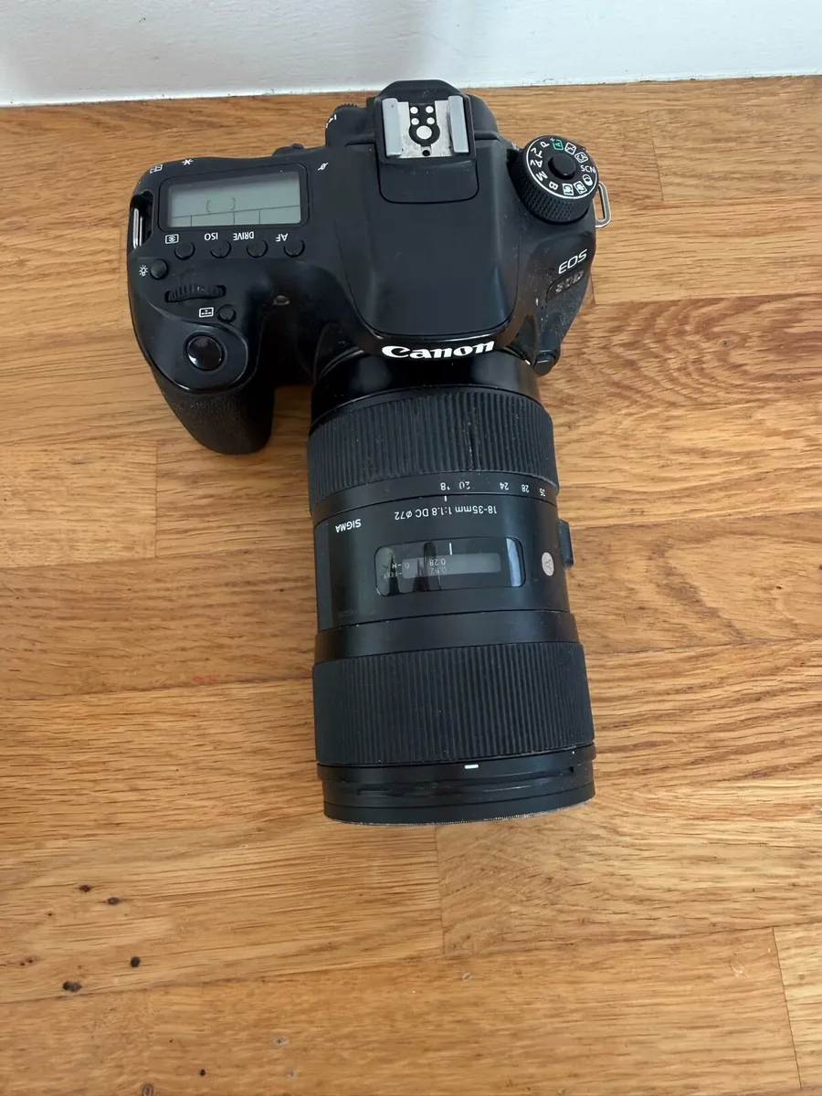 Canon 80D plus lenses wide & Telephoto - Image 1
