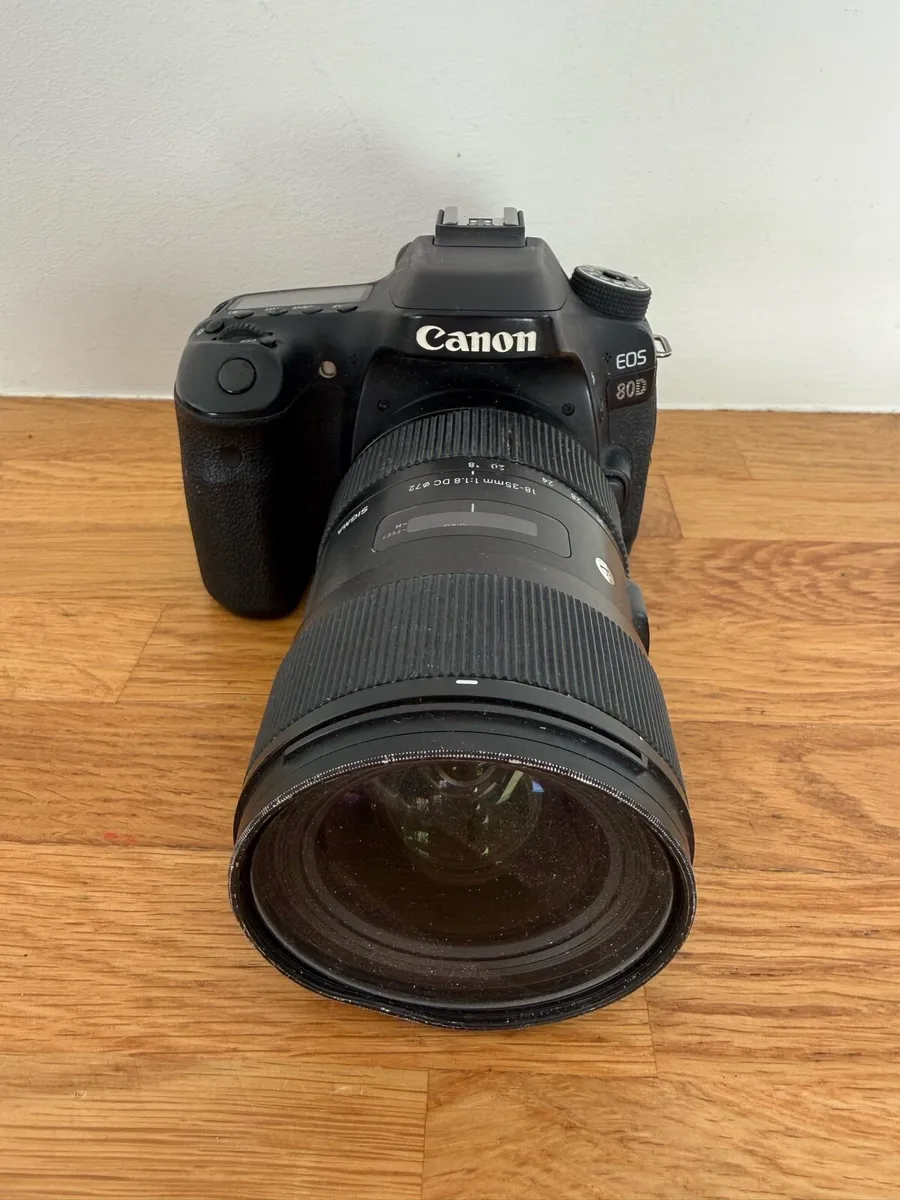Canon 80D plus lenses wide & Telephoto - Image 2