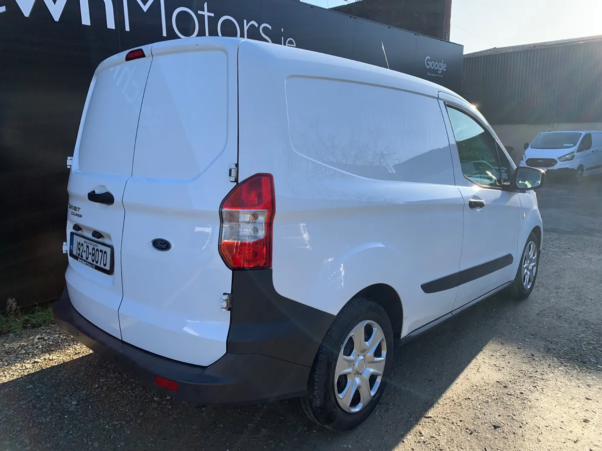 FORD TRANSIT COURIER 1.5 TDCI 6SP TREND - Image 3