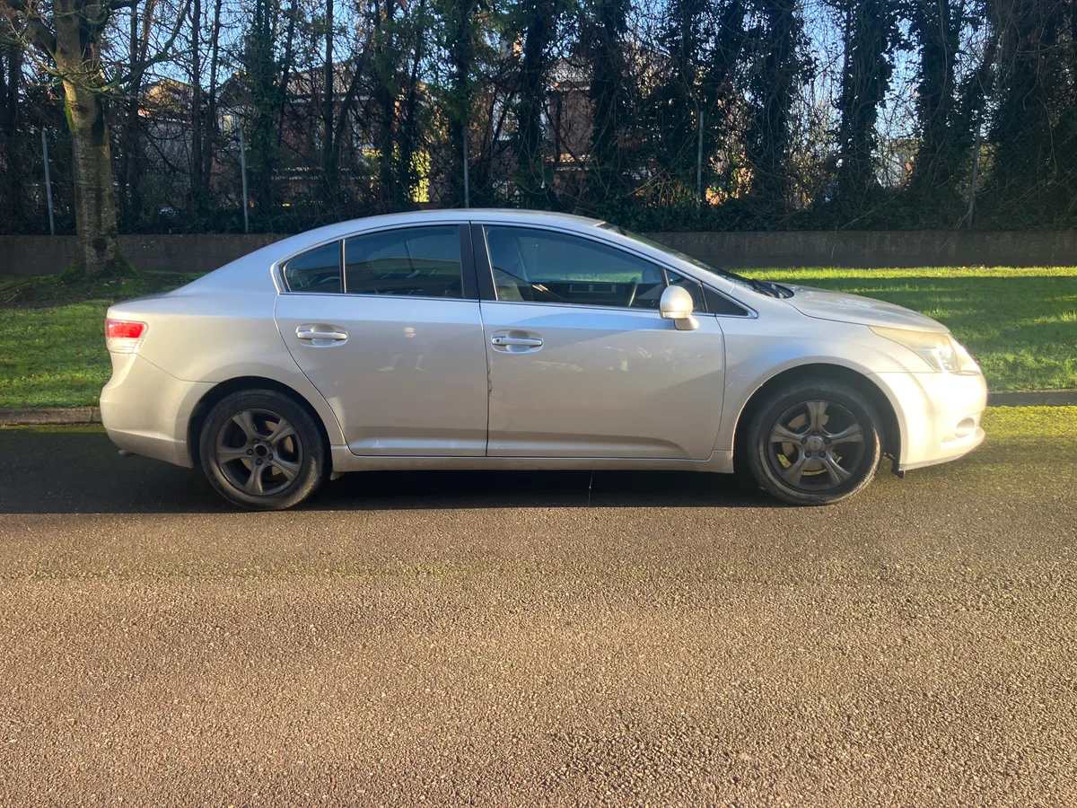 2010 TOYOTA AVENSIS 2.0 D4D SALOON 087-2535286 - Image 2