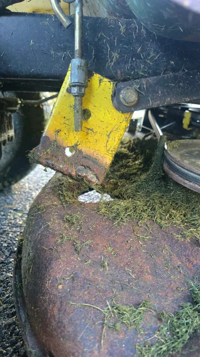 21HP John Deere - Image 2