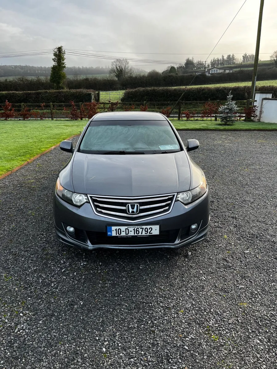 Honda Accord 2010 - Image 3