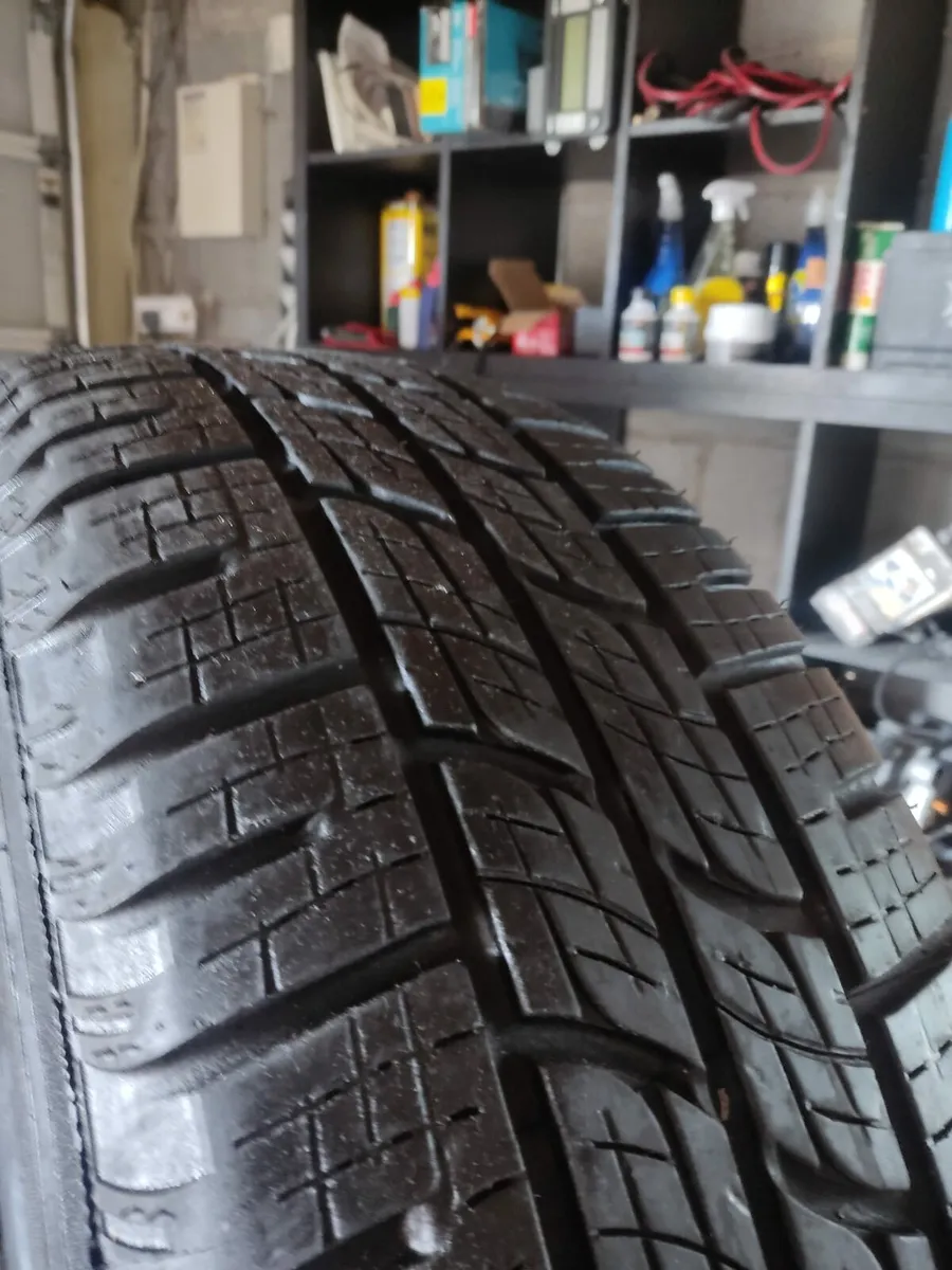 Jaguar 18" Pirelli Scorpion Zero Tyres + Wheels - Image 3