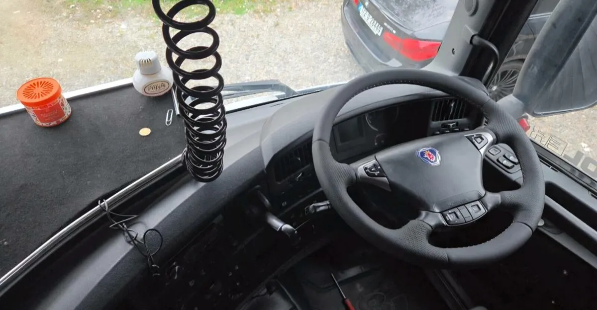 Scania r560 v8 - Image 2