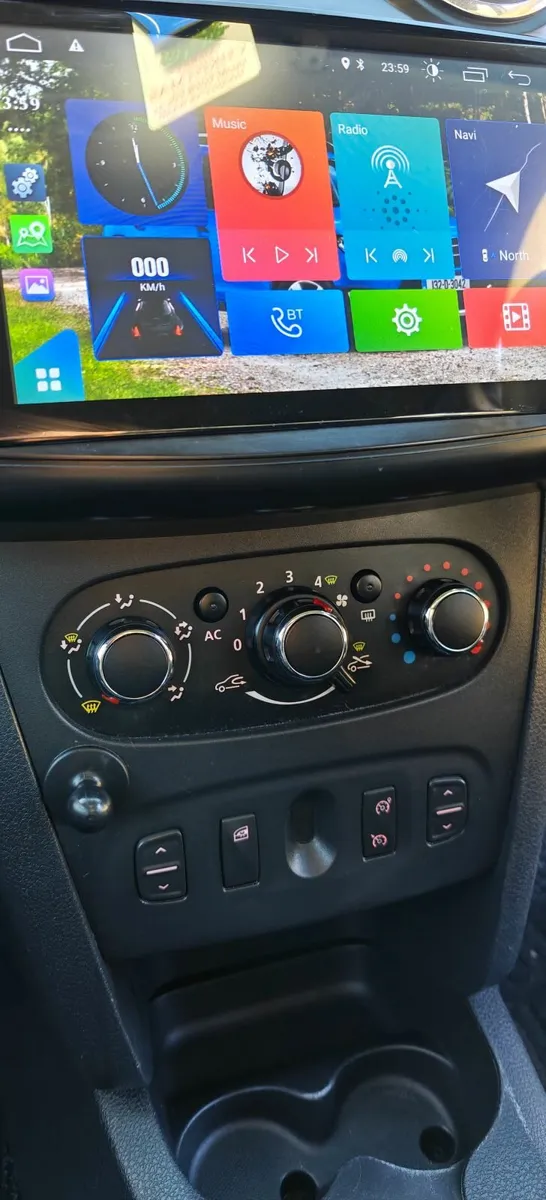 Dacia Sandero Stepway 2013 - Image 2