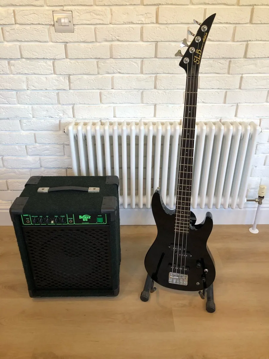 Bass guitar and amp - Image 1