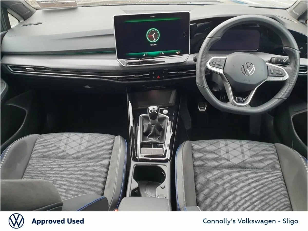 Volkswagen Golf RLINE 1.5TSI 150HP - Image 2