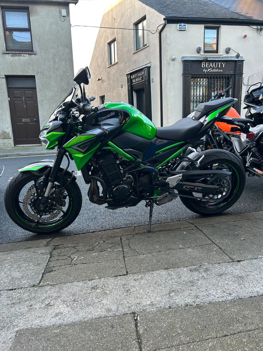 221 Kawasaki Z900 - Image 4